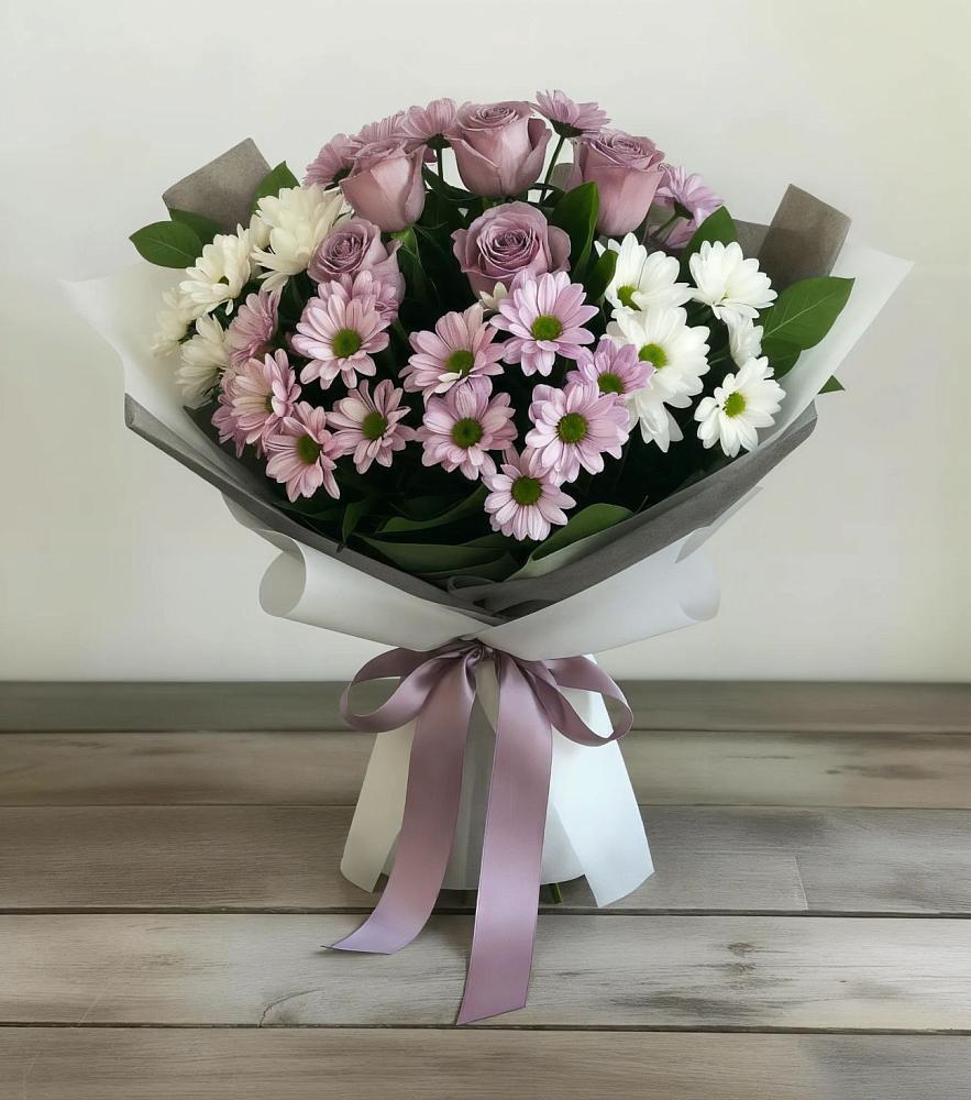 Букет цветов из: Хризантемы и Розы в Советском Ханты-Мансийского АО