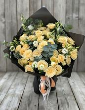 Букет цветов из:  Розы и Лизиантусы в Советском Ханты-Мансийского АО