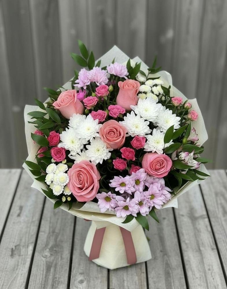 Букет цветов из: Альстромерии, Гвоздики, Розы и Хризантемы в Советском Ханты-Мансийского АО