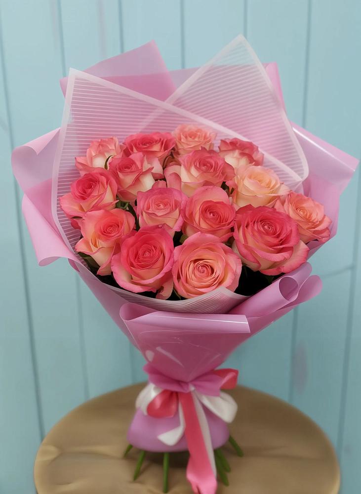 Букет 15 Розовых роз Равель в Советском Ханты-Мансийского АО