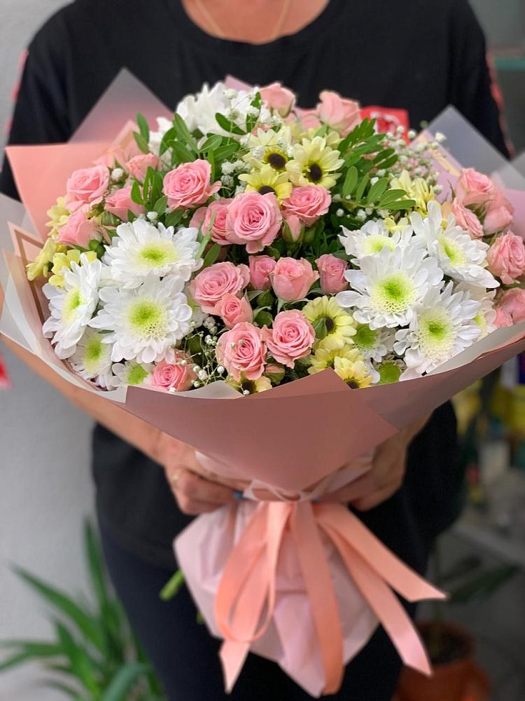 Букет цветов из: Розы и Хризантемы в Советском Ханты-Мансийского АО