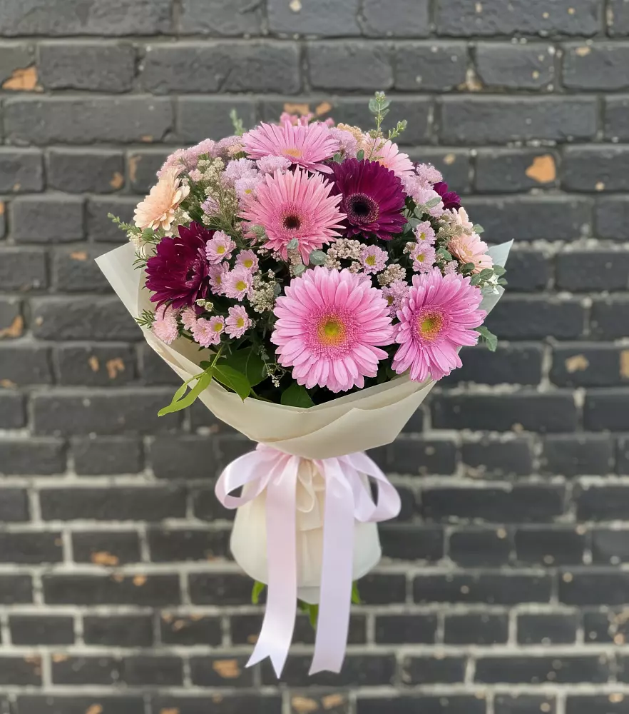 Букет цветов из: Герберы и Хризантемы в Советском Ханты-Мансийского АО