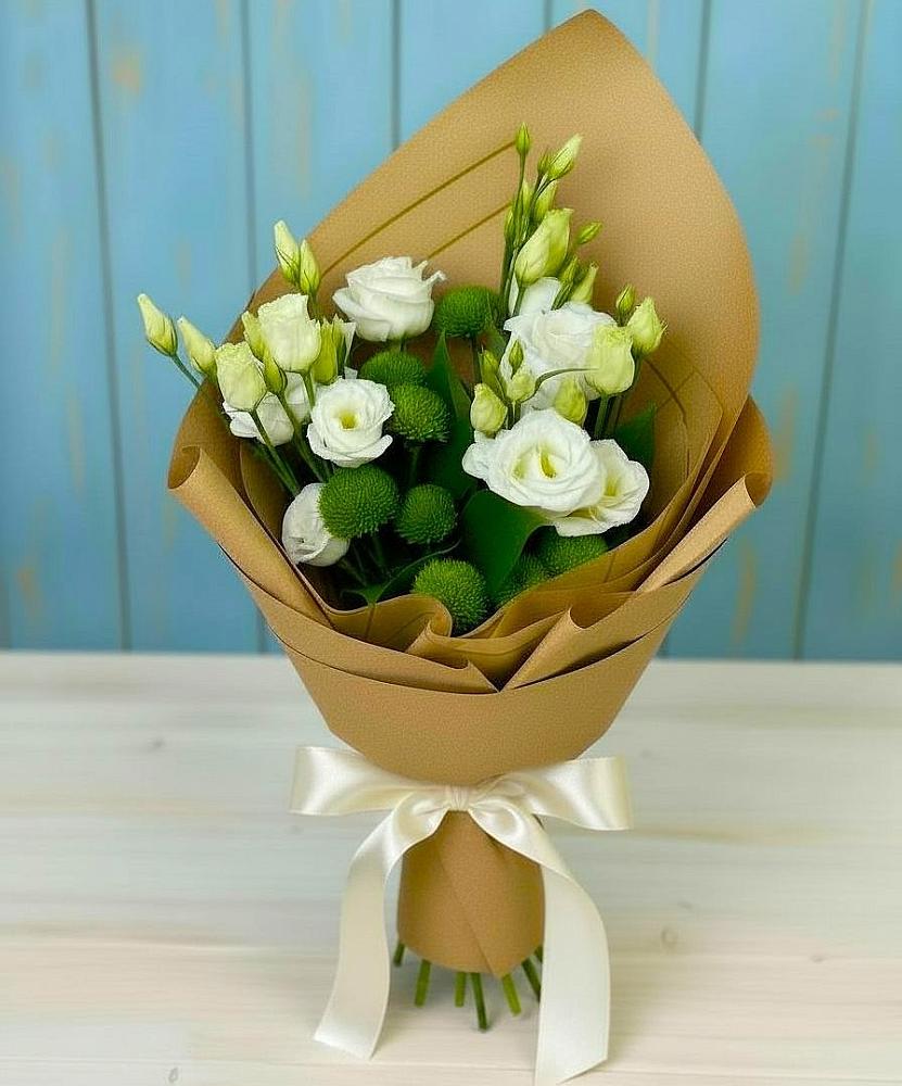 Букет цветов из: Хризантемы и Лизиантусы в Советском Ханты-Мансийского АО