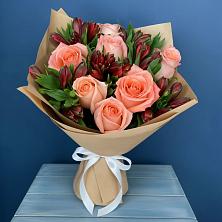 Букет цветов из:  Розы и Альстромерии в Советском Ханты-Мансийского АО