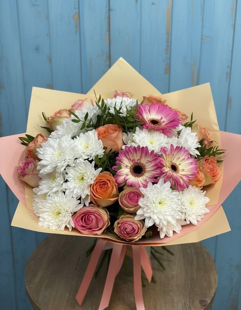 Букет цветов из: Розы, Герберы и Хризантемы в Советском Ханты-Мансийского АО