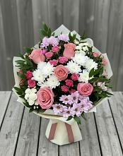 Букет цветов из:  Альстромерии, Гвоздики, Розы и Хризантемы в Советском Ханты-Мансийского АО