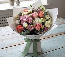 Букет цветов из:  Розы, Лизиантусы и Гвоздики в Советском Ханты-Мансийского АО