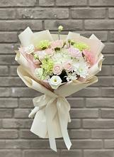 Букет цветов из:  Гвоздики, Розы, Лизиантусы и Хризантемы в Советском Ханты-Мансийского АО