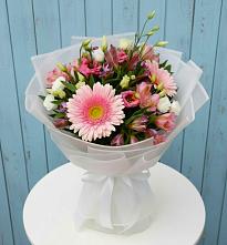 Букет цветов из:  Герберы, Альстромерии и Лизиантусы #REPLACE_PRED# Советском Ханты-Мансийского АО