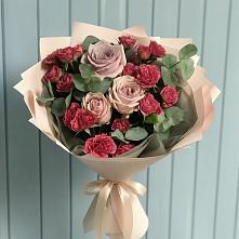Букет цветов из:  Гвоздики и Розы в Советском Ханты-Мансийского АО