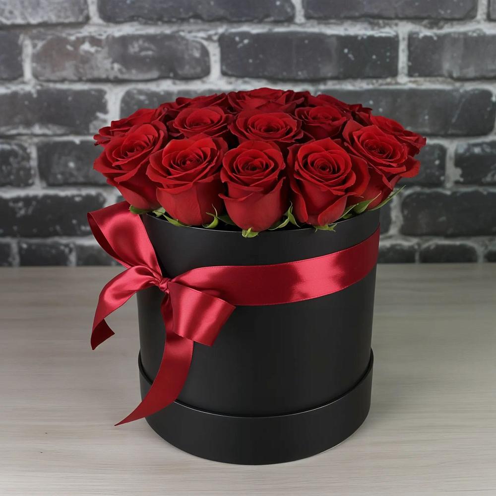 Цветочная композиция из Розы в шляпной коробке в Советском Ханты-Мансийского АО