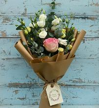 Букет цветов из:  Розы и Лизиантусы в Советском Ханты-Мансийского АО