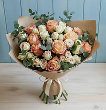 Букет цветов из:  Альстромерии и Розы в Советском Ханты-Мансийского АО